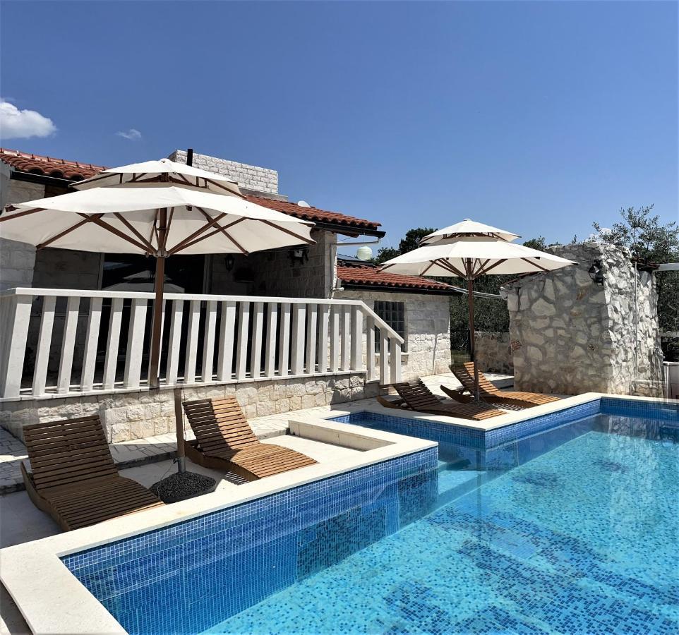 Flamingo - House With Private Pool Villa Gornji Seget Exterior foto